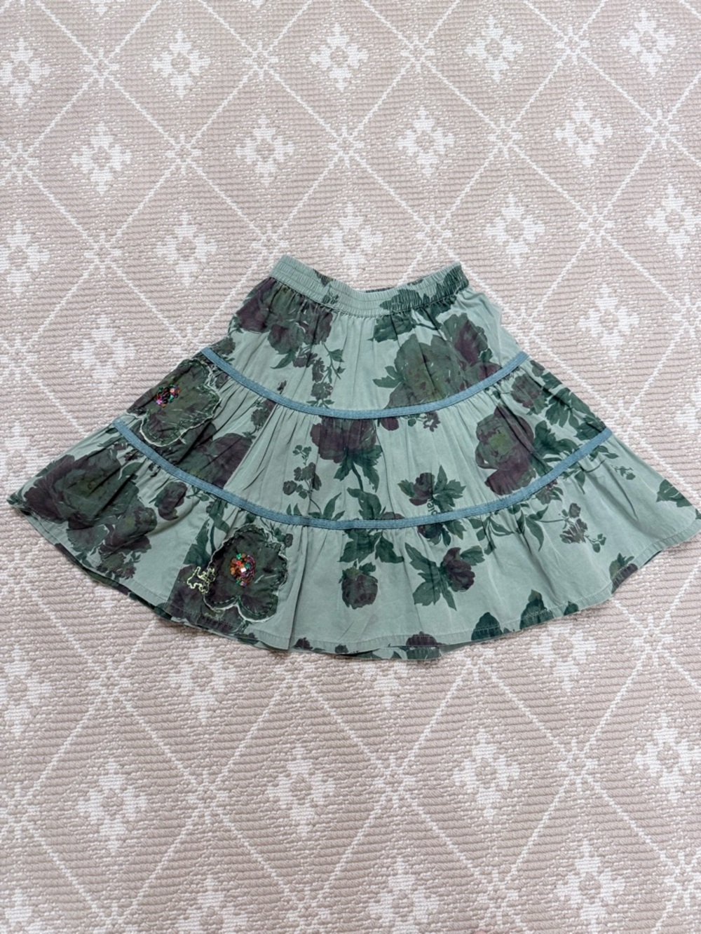 Girls tiered floral skirt with appliqué Made in France Size 5 or 6?